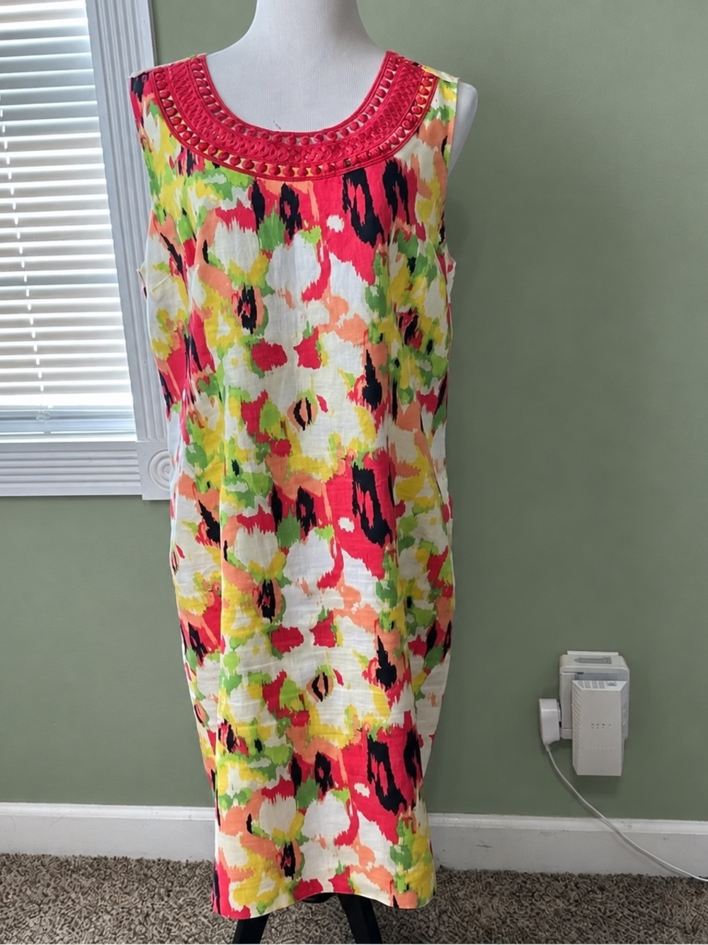 Kim Rogers Coral Trim Floral-Print Sleeveless Shift Dress